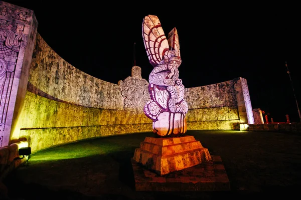 Meksika, Merida - Mayıs, 2019 Anıt Gece Anavatanı — Stok fotoğraf