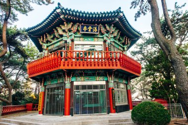 Güney Kore, Busan 'daki Haeundae bölgesinde eski bir ev - Ağustos, 2019