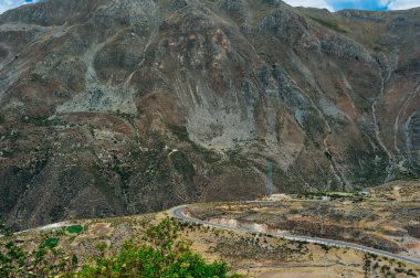 Peru And arazisi, Huaraz 'a giden yılan yolu..