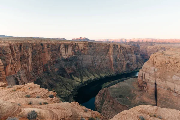 Hufeisenbiegung im Glen Canyon Nationales Erholungsgebiet in der frühen Morgendämmerung — Stockfoto