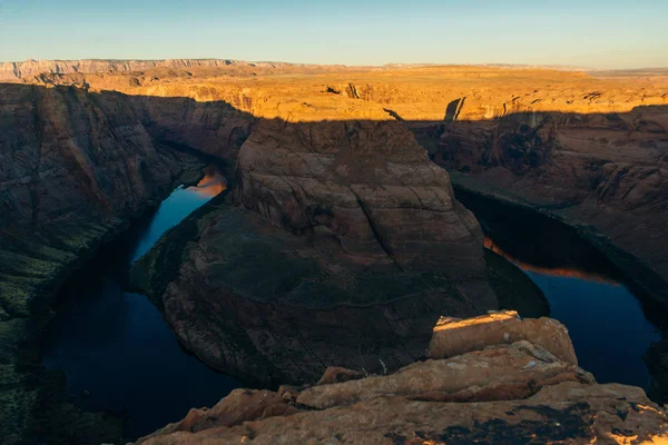 Horseshoe Bend in Glen Canyon National Recreation Area in de vroege ochtend — Stockfoto