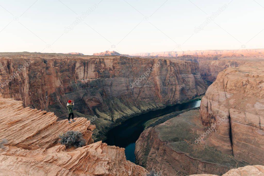 Horseshoe Bend in Glen Canyon National Recreation Area in early dawn