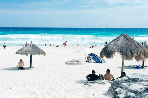 Cancun, Mexico - January, 2020 Beautiful beach - Playa Delfines — Stock Photo, Image