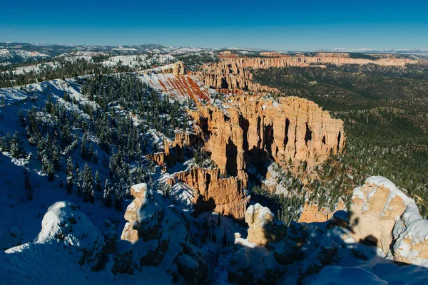 Magnífica vista del punto de inspiración del Parque Nacional Bryce Canyon en Utah — Foto de Stock