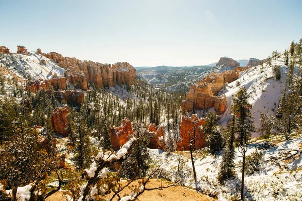 Kiváló kilátás az inspirációs pont a Bryce Canyon Nemzeti Park Utah — Stock Fotó
