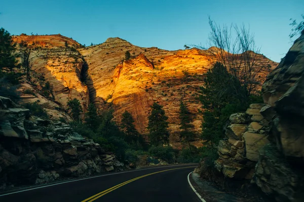 Road on Zion National Park is an American national park located in southwestern Utah near the town of Springdale — стоковое фото