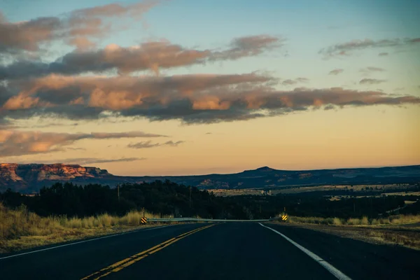 Road in Zion National Park on sunset, usa — Stock Photo, Image