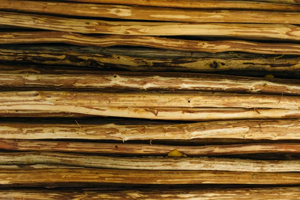 Фактура соснової палички. Дерев'яний фон з сосен для дизайну — стокове фото