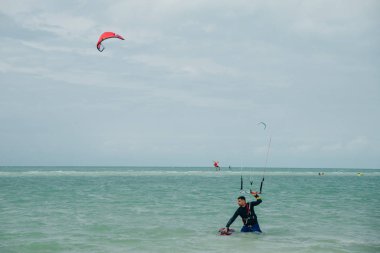 Meksika, ada holbox - Şubat 2020 Karayip Denizi 'ndeki holbox adasında sörf