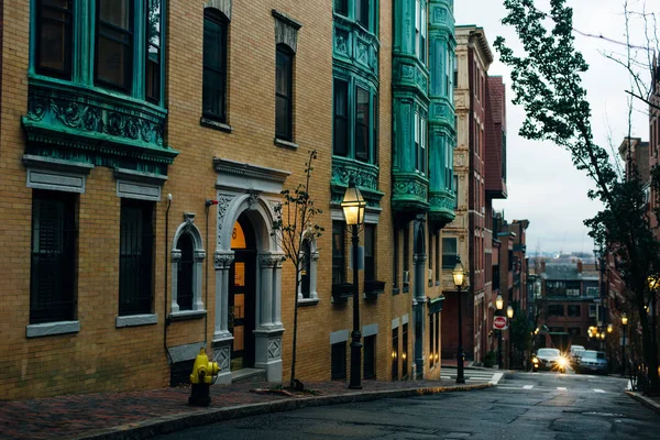 Boston, Massachusetts, USA - november 2019 street and old buildings in Beacon Hill — Stok fotoğraf