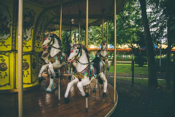 Cavalos Madeira Merry Tonificados Com Efeito Filtro Instagram Vintage Retro — Fotografia de Stock