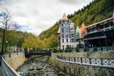 Borjomi Manzaralı Borjomula Nehri, Gürcistan.