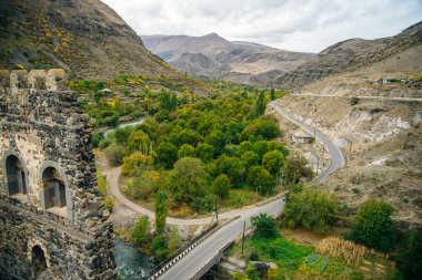 MESKHETI Khertvisi kalesi Gürcistan 'ın en eski kalelerinden biridir..