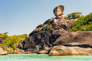 similan Milli Parkı plaj tropikal Adası Tayland.