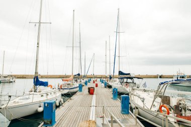 Chania Limanı. Tekneli güzel Venedik limanı.