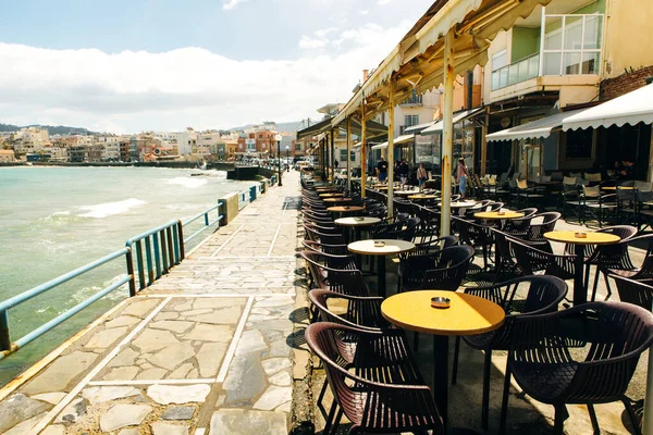 Enge Straße Der Altstadt Von Chania Mit Bunten Gebäuden Kreta — Stockfoto