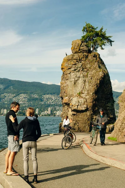 Siwash Rock Afloramiento Roca Famoso Vancouver Columbia Británica Canadá Stanley — Foto de Stock