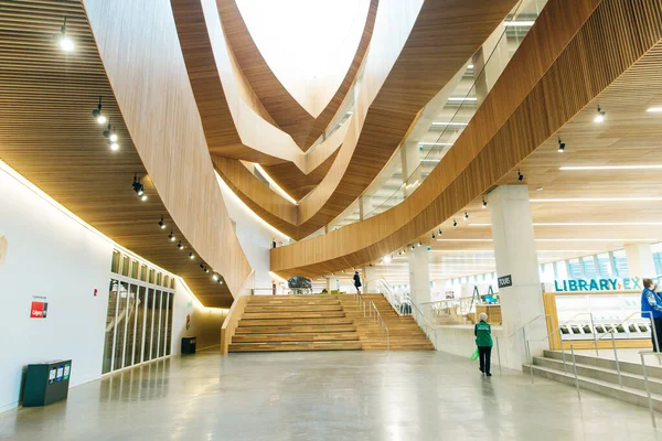 Calgary Alberta Décembre 2019 Intérieur Succursale Centrale Calgary Bibliothèque Publique — Photo
