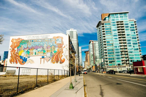 Vista Del Centro Calgary Centre Street Mostrando Altos Rascacielos Oficinas — Foto de Stock