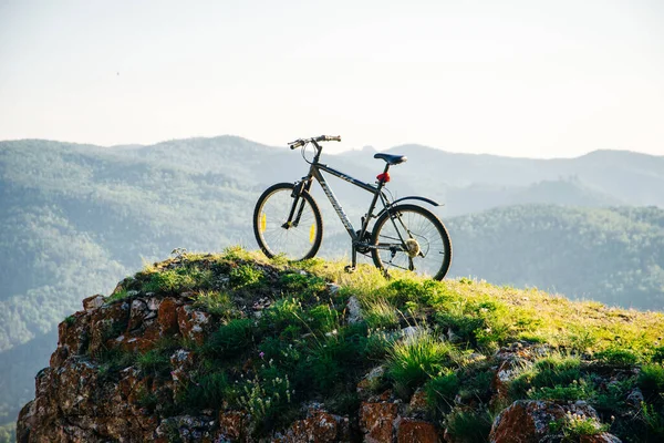 Eine Fahrradtour Den Bergen Bei Sonnenuntergang Russland September 2019 — Stockfoto