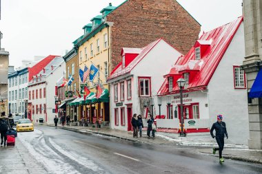 QUEBEC ŞEHRİ, CANADA - DEC, 2019 Quebec şehrinin antik mimarisi