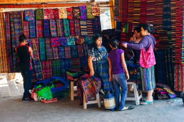 SAN PEDRO LA LAGUNA, GUATEMALA - Nisan 2019 San Pedro la Laguna şehri manzarası.