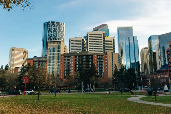 Uitzicht Calgary Centrum Centre Street Tonen Hoge Corporate Office Wolkenkrabbers — Stockfoto