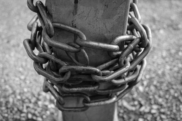 Visão de close-up de elos de corrente enferrujados antigos . — Fotografia de Stock