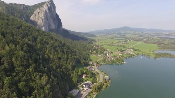 航空写真ビュー、モントゼー、オーストリア、オーバーエスターライヒ州からのパノラマ, — ストック動画