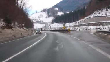 Gastein, Avusturya 04 Şubat 2017: sisli gün, kış kar yüksek dağ ro..
