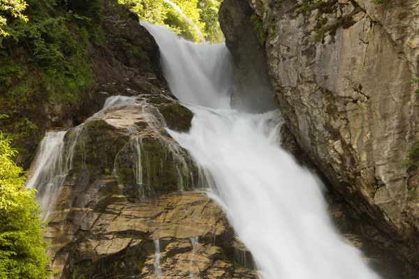 Waterfall in Ski resort Bad Gastein, Austria, Land Salzburg — Stock Fotó