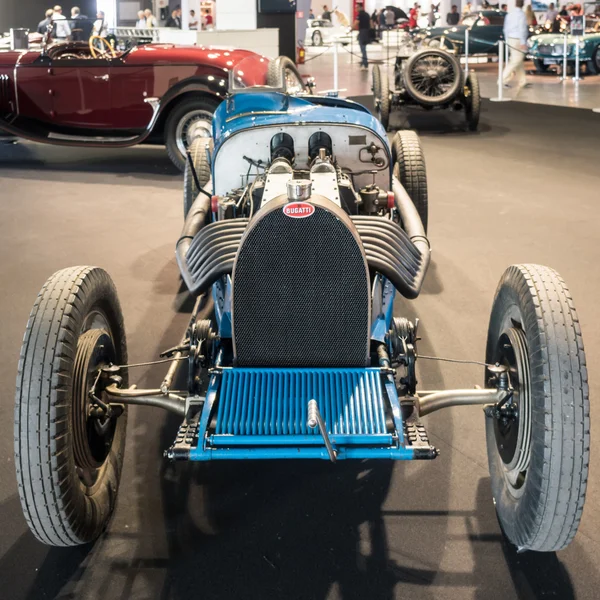 Exhibition of antique and sports cars — Stock Photo, Image