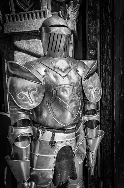 Medieval armor in front of a castle. — Stock Photo, Image