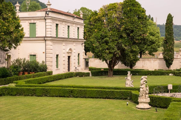 Vicenza, Veneto, Italië - Villa Cordellina Lombardi, gebouwd in 18t — Stockfoto