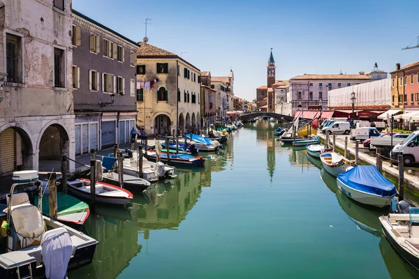 Canal característico en Chioggia, laguna de Venecia . —  Fotos de Stock