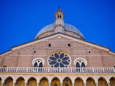 Padua, Saint Anthony Bazilikası cephe günbatımı, Ital at