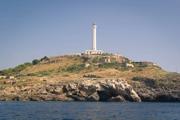 Santa Maria di Leuca, Güney İtalya beyaz deniz feneri — Stok fotoğraf