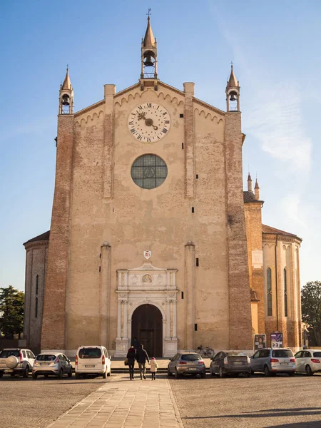 De koepel van de Gothic-Renaissance in Montagnana (PD), Italië. — Stockfoto