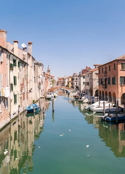 Canal característico en Chioggia, laguna de Venecia . —  Fotos de Stock