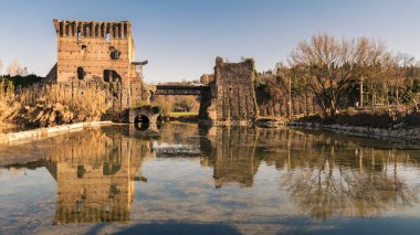 Valeggio sul Mincio, İtalya için Visconti Köprüsü.