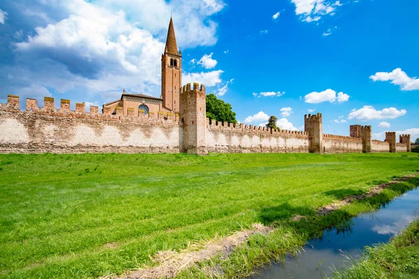 Městských hradeb Montagnana, Itálie — Stock fotografie