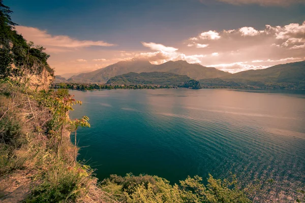 Város Riva del Garda, Garda-tó, Olaszország. — Stock Fotó