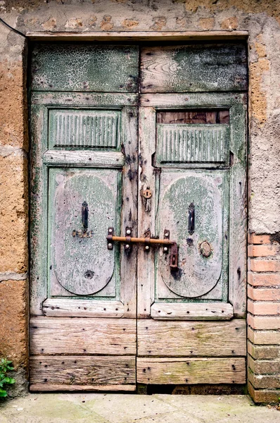 Oude houten deur. — Stockfoto