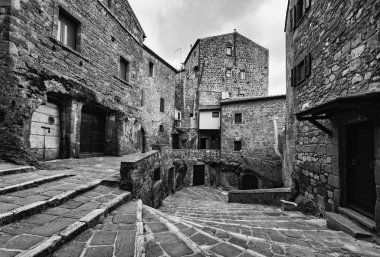 Pitigliano tüf evler, ortaçağdan kalma şehir Toskana, İtalya.
