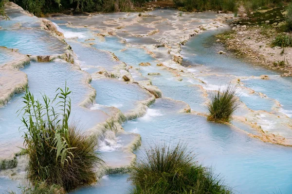 Naturalne spa z wodospadów w Saturnia, Włochy. — Zdjęcie stockowe