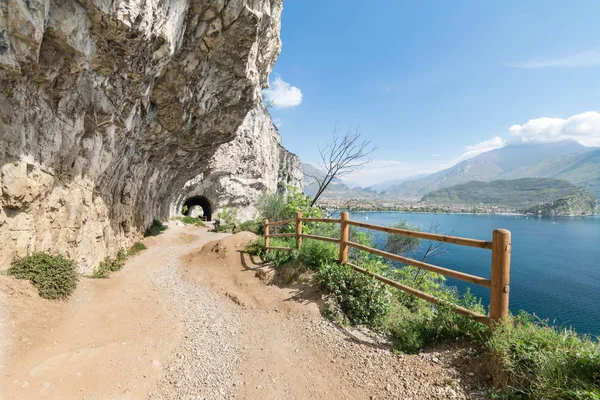 Trail of Ponale in Riva del Garda, Italy. — Stock Photo, Image