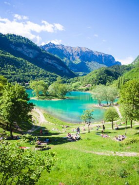 Göl İtalyan çevrili Tenno.