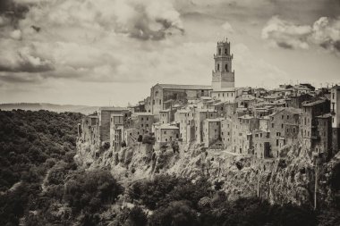 Pitigliano, bir kasaba bir tüf kayaya inşa çoğu beau biridir