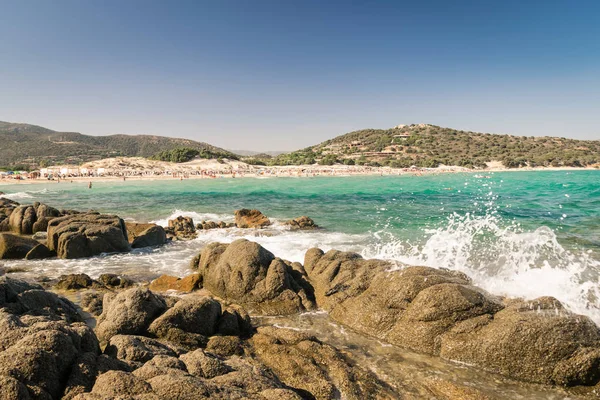 Panorama de la costa de Chia, Cerdeña, Italia . — Foto de Stock