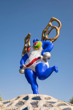 Tarot Bahçe ezoterik katran esaslı bir heykel bahçesi olduğunu